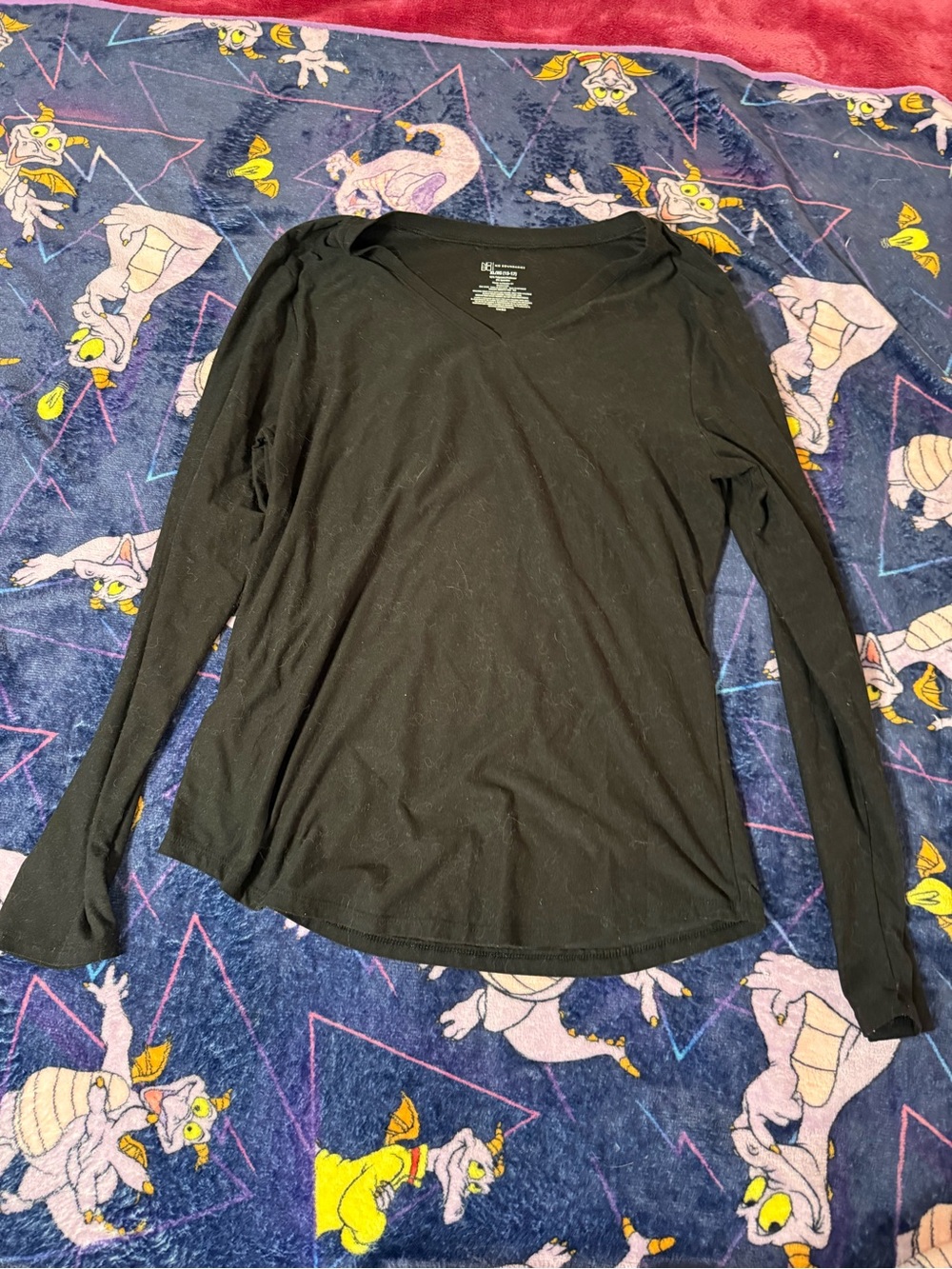 No Boundaries Black V-Neck Long Sleeve Tee